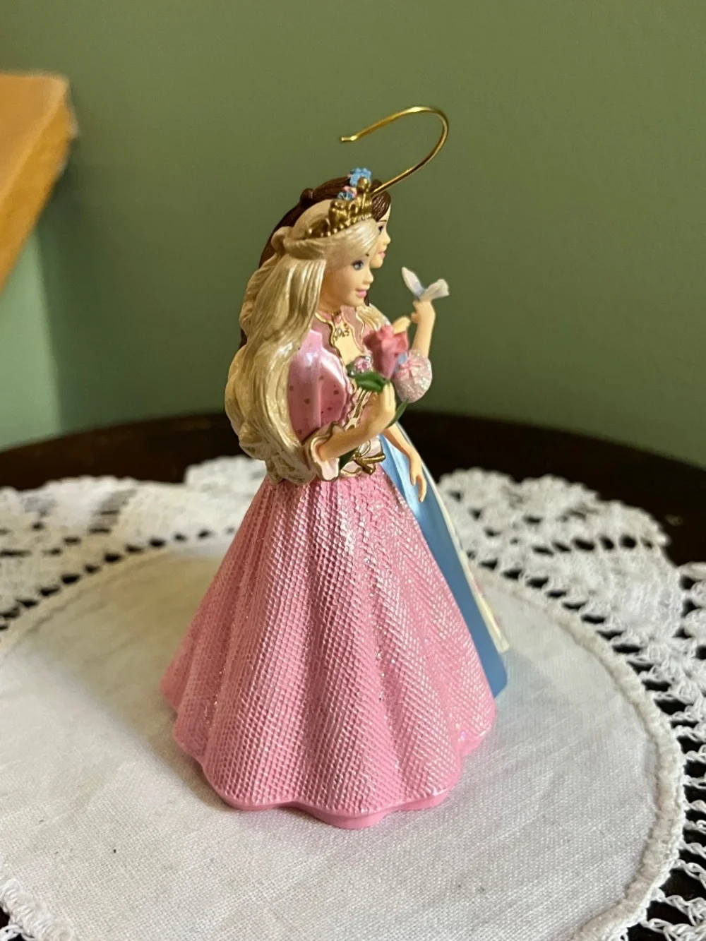 2004 Hallmark Keepsake BARBIE AS the PRINCESS and THE PAUPER Ornament